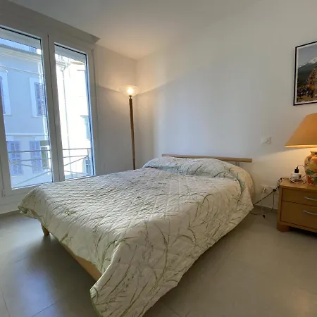 Appartement Grand Palais Ant1308